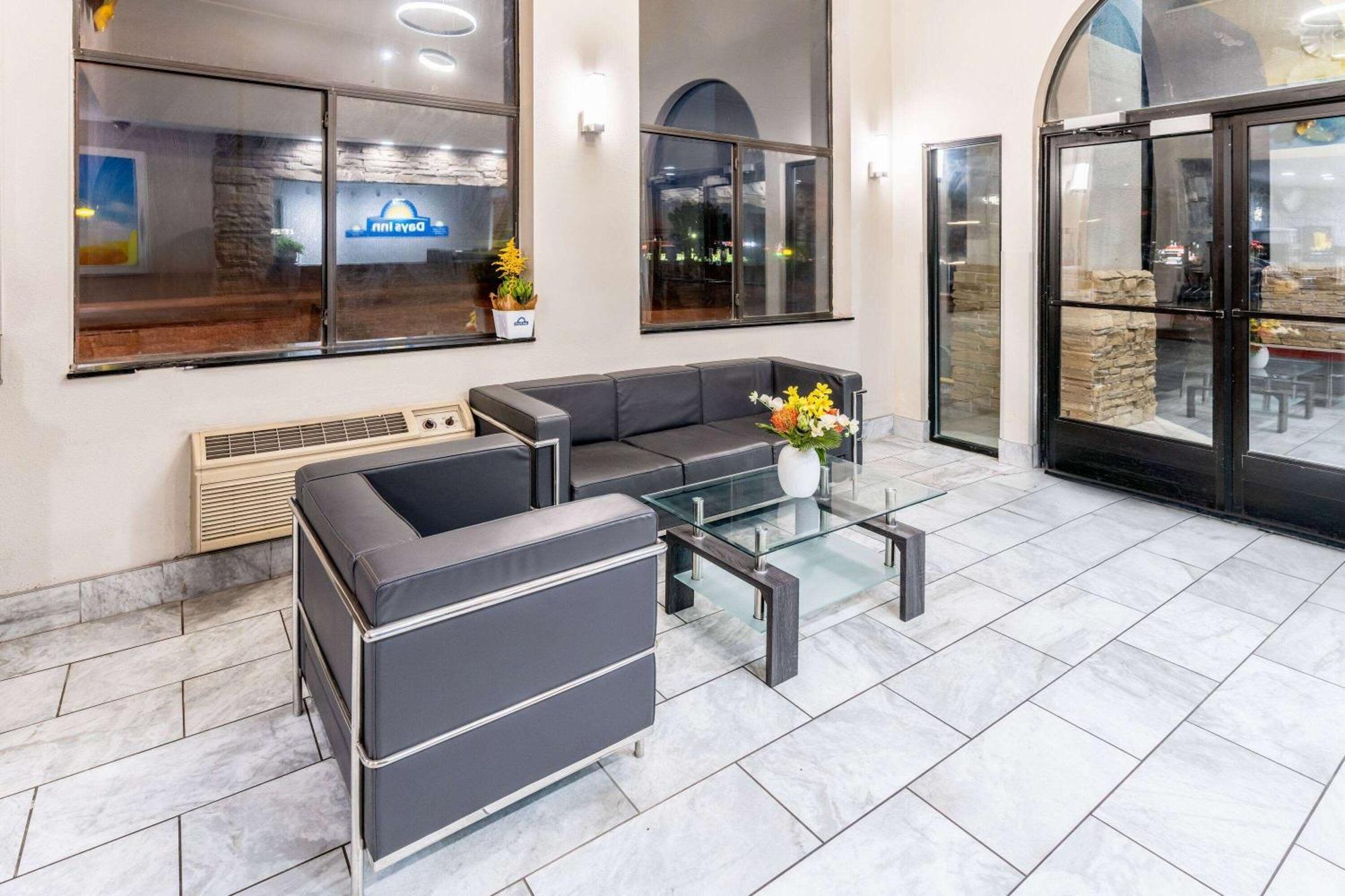 Days Inn By Wyndham Los Lunas Exterior foto